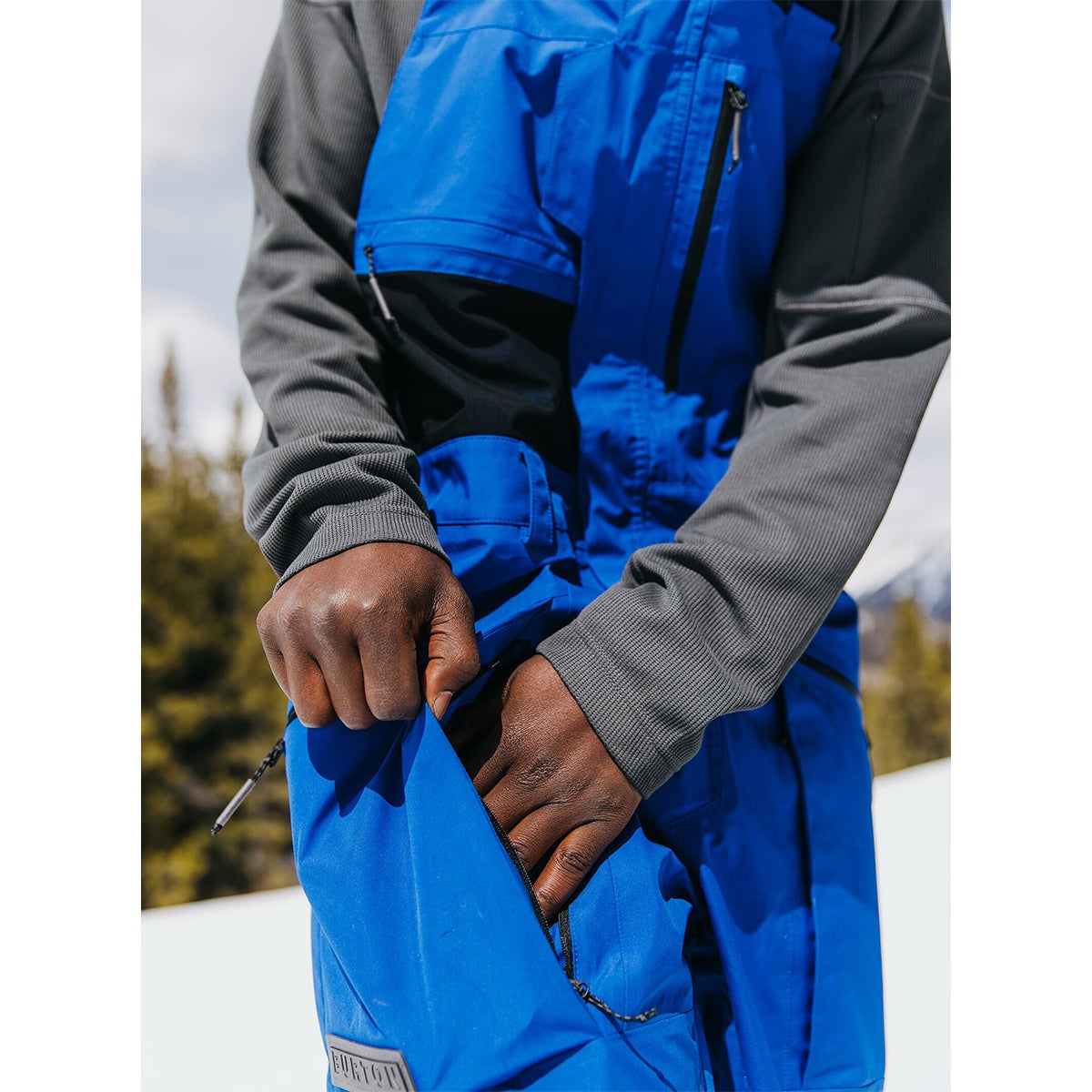 Burton Carbonate GORE TEX 3L Bib Pants in Jake Blue Boardertown